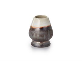 Matcha-Besenhalter "Umeko" polnisches Steinzeug mit Reactive Glaze H 7 cm, Ø oben 2,4 cm, Ø unten 4,2 cm