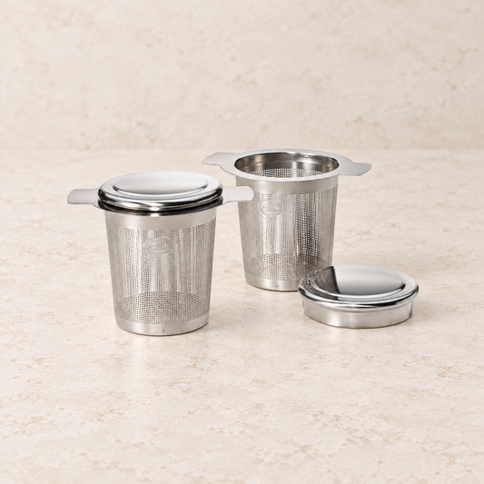 TEEMANDO Atelier – Teesieb "ChaCult" mit Ablage aus Edelstahl H 6,3 cm, Ø 6 cm