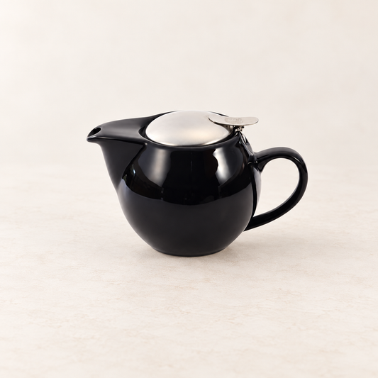 Kanne "Saara", 0,5 l Porzellan, schwarz ChaCult – TEEMANDO Atelier