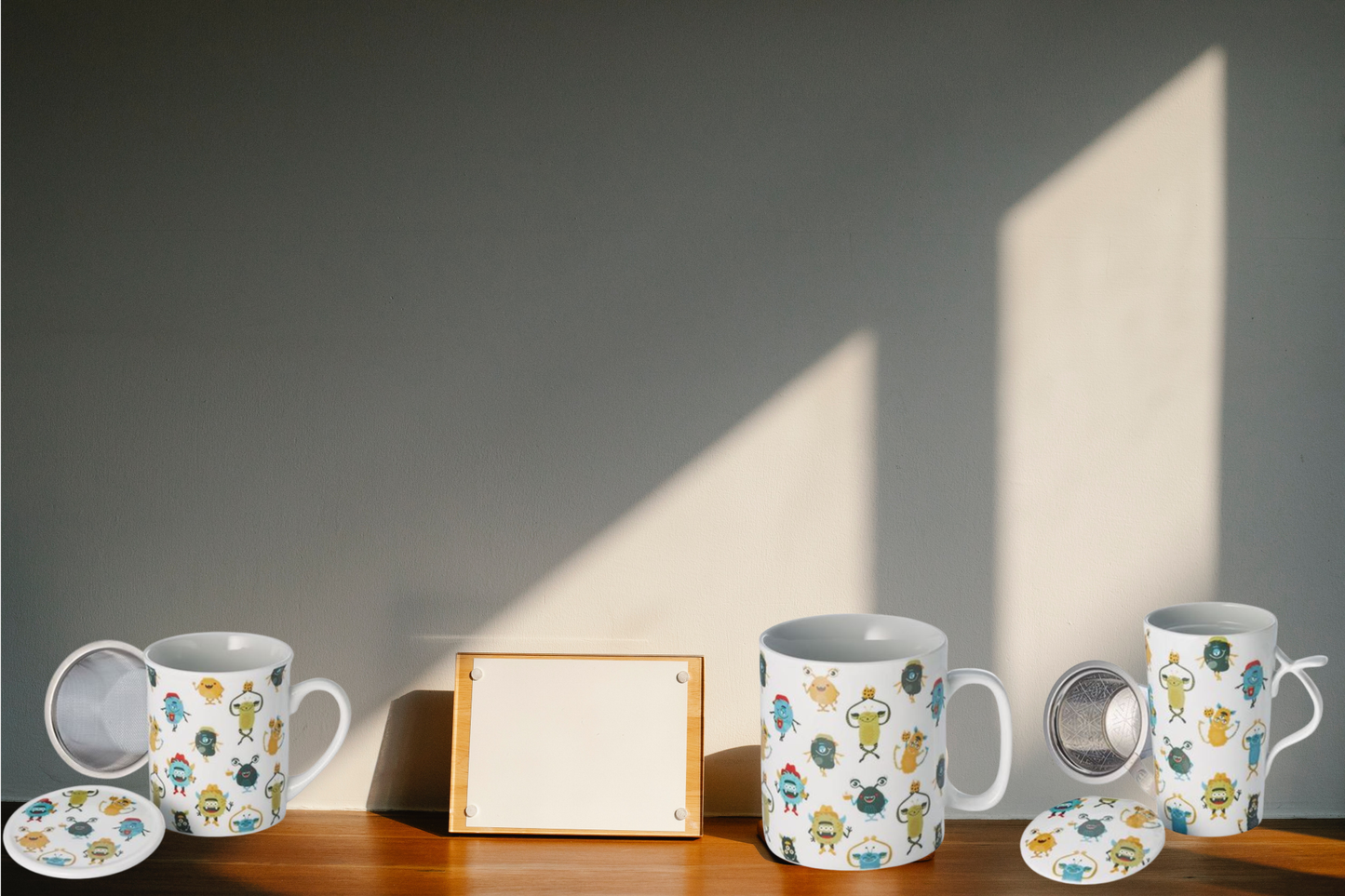 Jumbo-Kräuterteetasse "Happy Monsters" von Cha Cult, Porzellan, mit Edelstahlsieb und Deckel 0,4 l