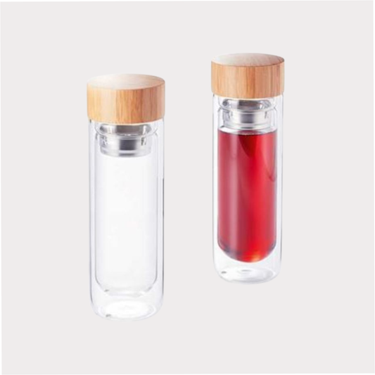 To-Go Becher „Alva“ von Cha Cult, Borosilikat-Glas mit Edelstahl-Sieb 0,27 l