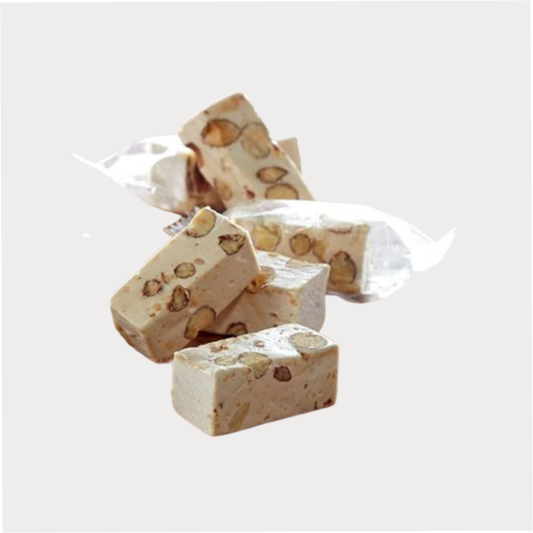 Nougat nach Montelimar Art weiß