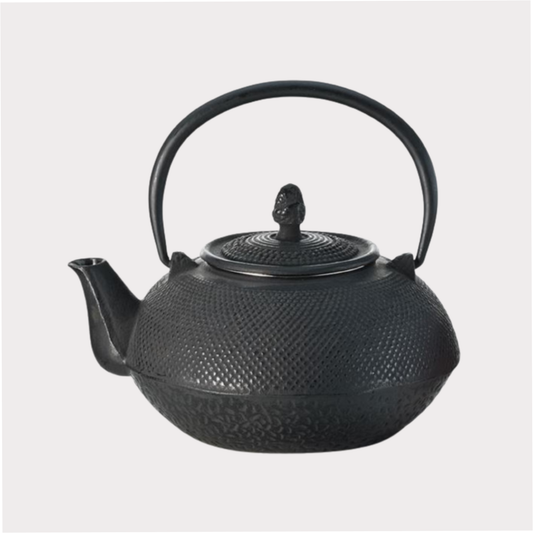 Kanne "Kiyoko" von Cha Cult, Gusseisen, schwarz mit Edelstahlsieb, 1,6 l China