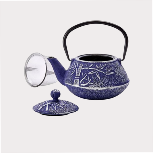 Kanne "Huan" von Cha Cult, Gusseisen, blau-silber mit Relief 0,75 l China