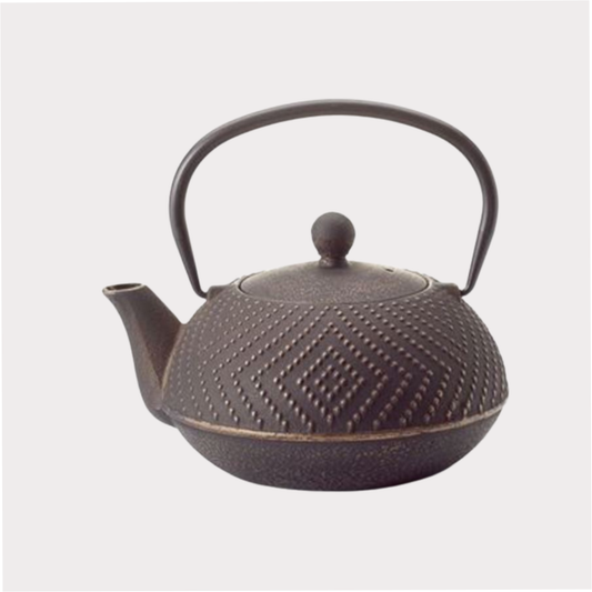 Kanne "Li" von Cha Cult, Gusseisen, schwarz mit Relief 0,7 l China