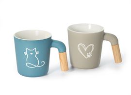 Becher "Willow" New Bone China, matt mit Relief und Holzhenkel, 2-fach sortiert, 0,35 l H 10,2 cm, Ø 9 cm