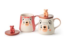 Becher "Bebo" Steinzeug mit Holzdeckel (Akazie) und Keramikfigur 2-fach sortiert, 0,3 l H 9 cm, Ø 7,2 cm