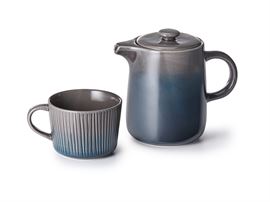 "Nolan" / Becher "Nolan" Steinzeug mit Relief