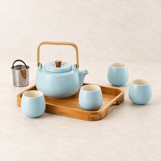 TEEMANDO Atelier – Tee-Set "Beppo" Porzellan, mit Bambustablett, 6-teilig mit Edelstahlsieb, Kanne: 0,9 l, Cup: 0,175 l Tablett 30,5 x 23 cm