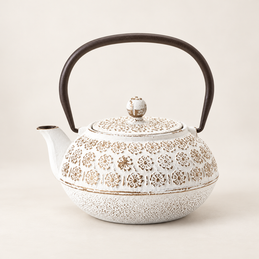 Kanne "Jin Jin" Gusseisen weiß 0,7 l – TEEMANDO Atelier