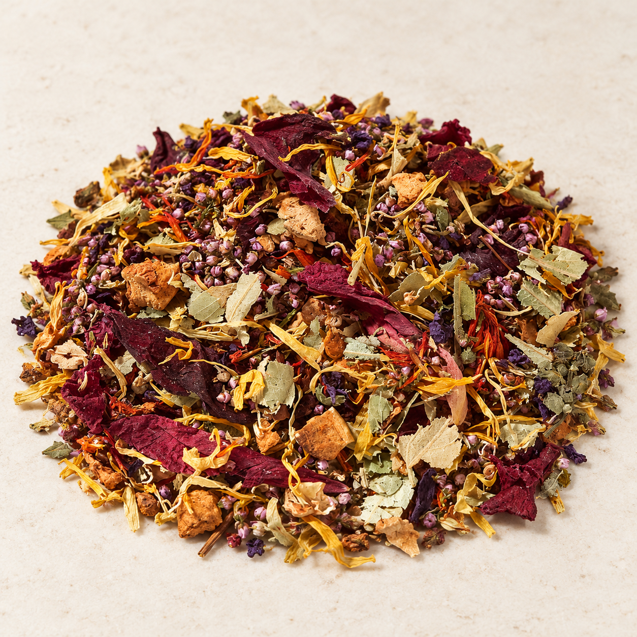 Kräuterteemischung Blütenmeer Kirsch-Himbeer-Note – Atelier-Produktbild