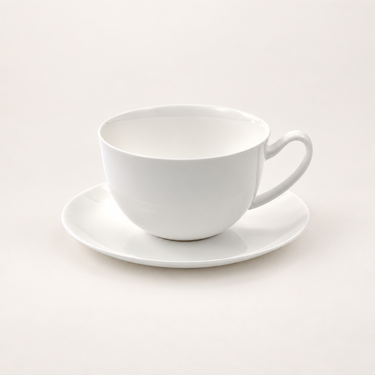 TEEMANDO Atelier-Hauptbild – Jumbotasse Sophie mit Untertasse, weiß