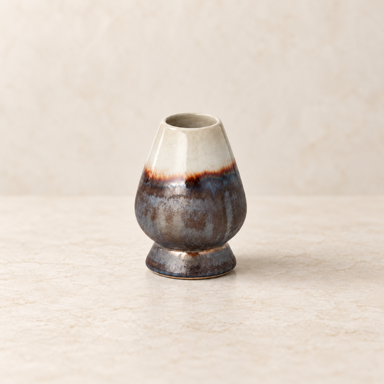 Matcha-Besenhalter "Umeko" im TEEMANDO-Atelierstil