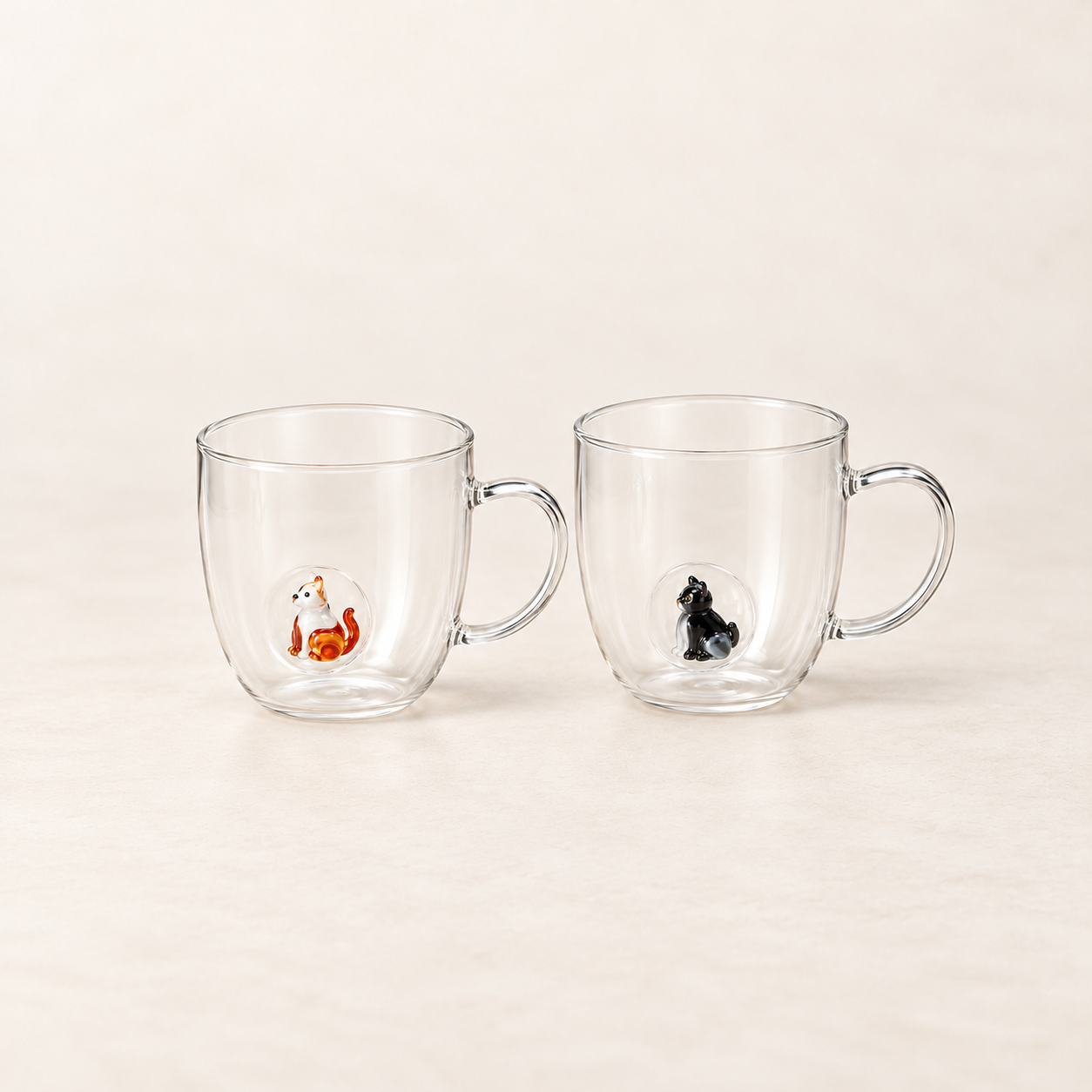 Glas „Kelly" mit Katzenfigur, 2er-Set – TEEMANDO Atelierbild