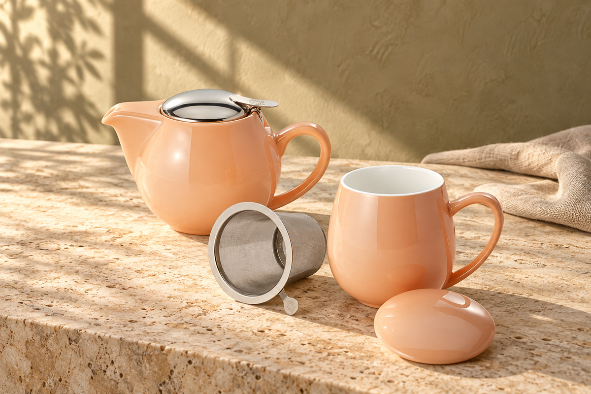 Saara Kanne und Kräuterteetasse in Apricot von Cha Cult auf Naturstein