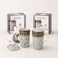 Teamug Caria – zwei sortierte Designs mit Originalverpackung im Atelier