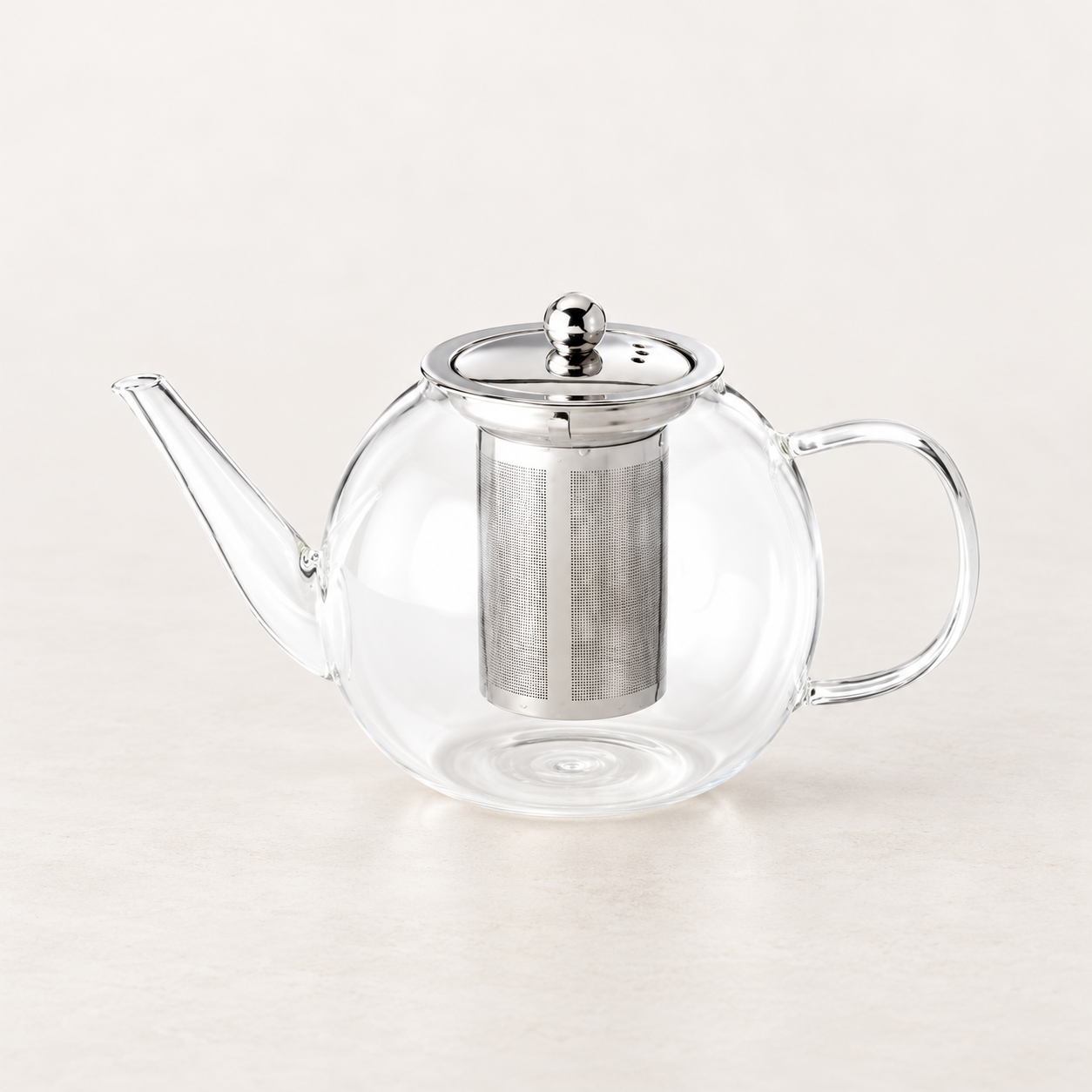 Teekanne „Bent“ aus Glas mit Edelstahlsieb, 0,8 l – TEEMANDO Atelier